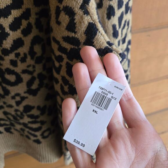 Old Navy SoSoft Cropped Cardigan Sweater Cheetah XXL Button Front Boho Cozy - Picture 4 of 5